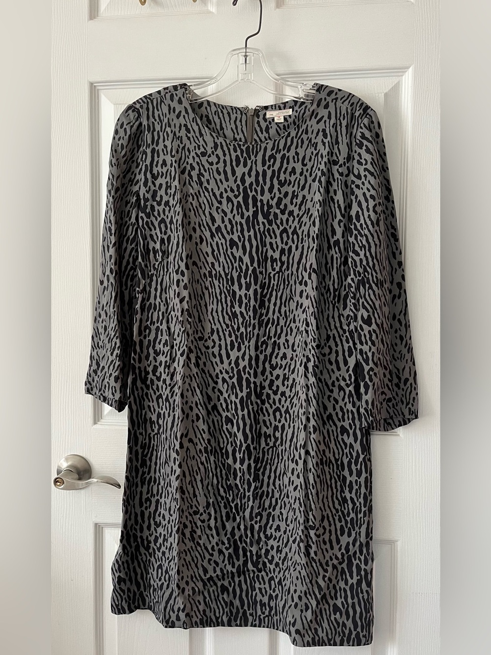 GAP Gray and Black Animal Print Top